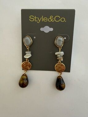 Adorable Gold-Tone Earrings